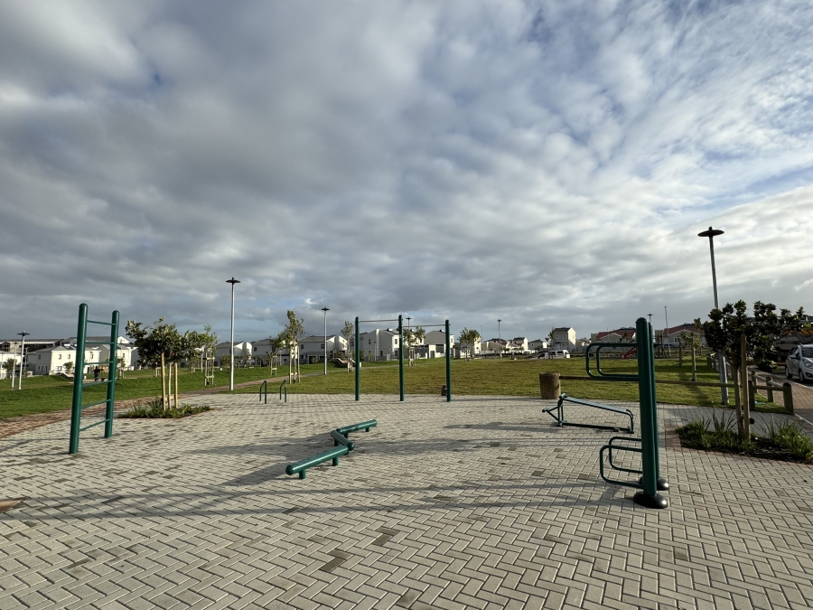 2 Bedroom Property for Sale in Rivergate Western Cape